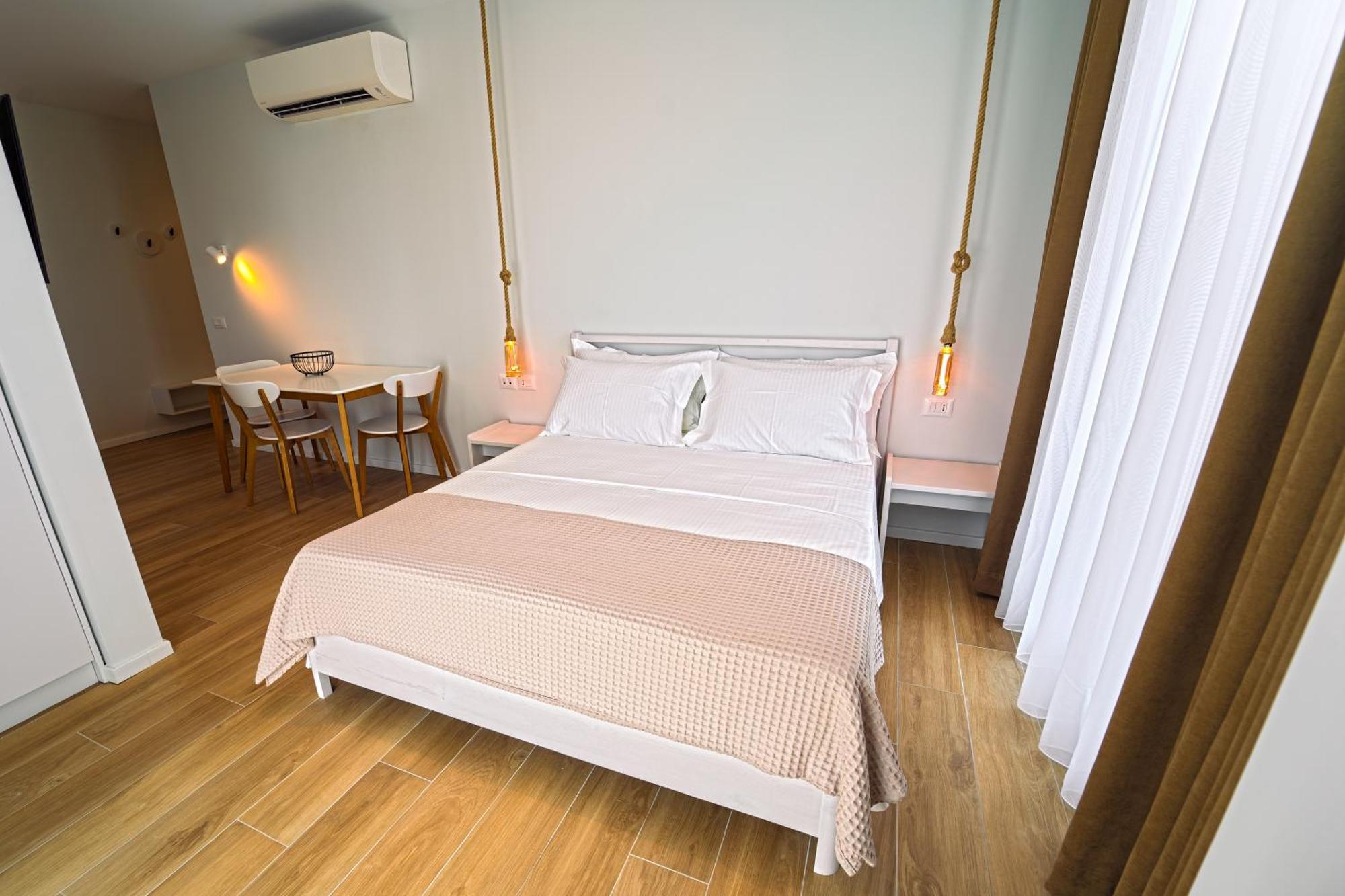Hotel Vila 19 Dhërmi Dış mekan fotoğraf