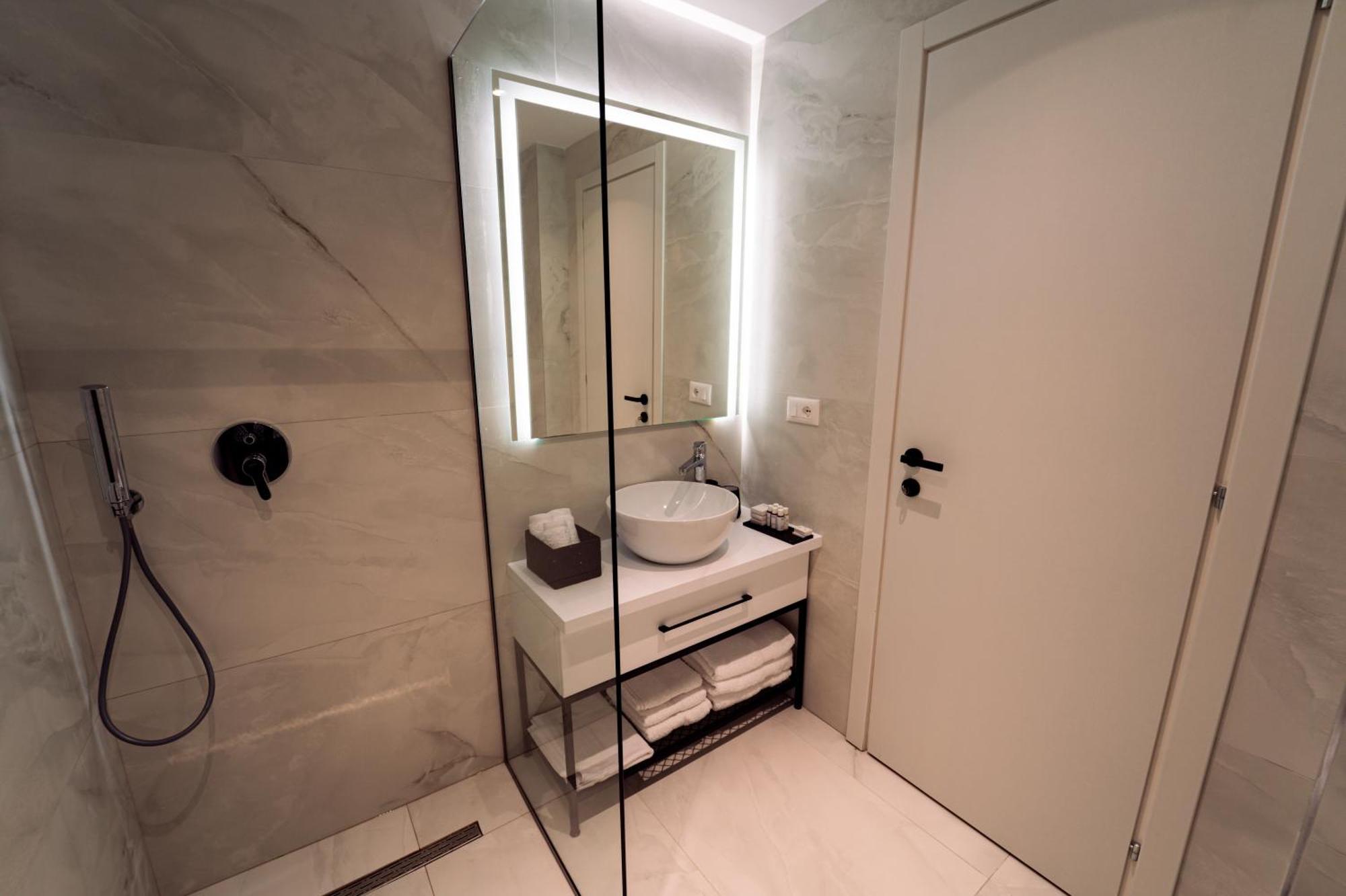 Hotel Vila 19 Dhërmi Dış mekan fotoğraf